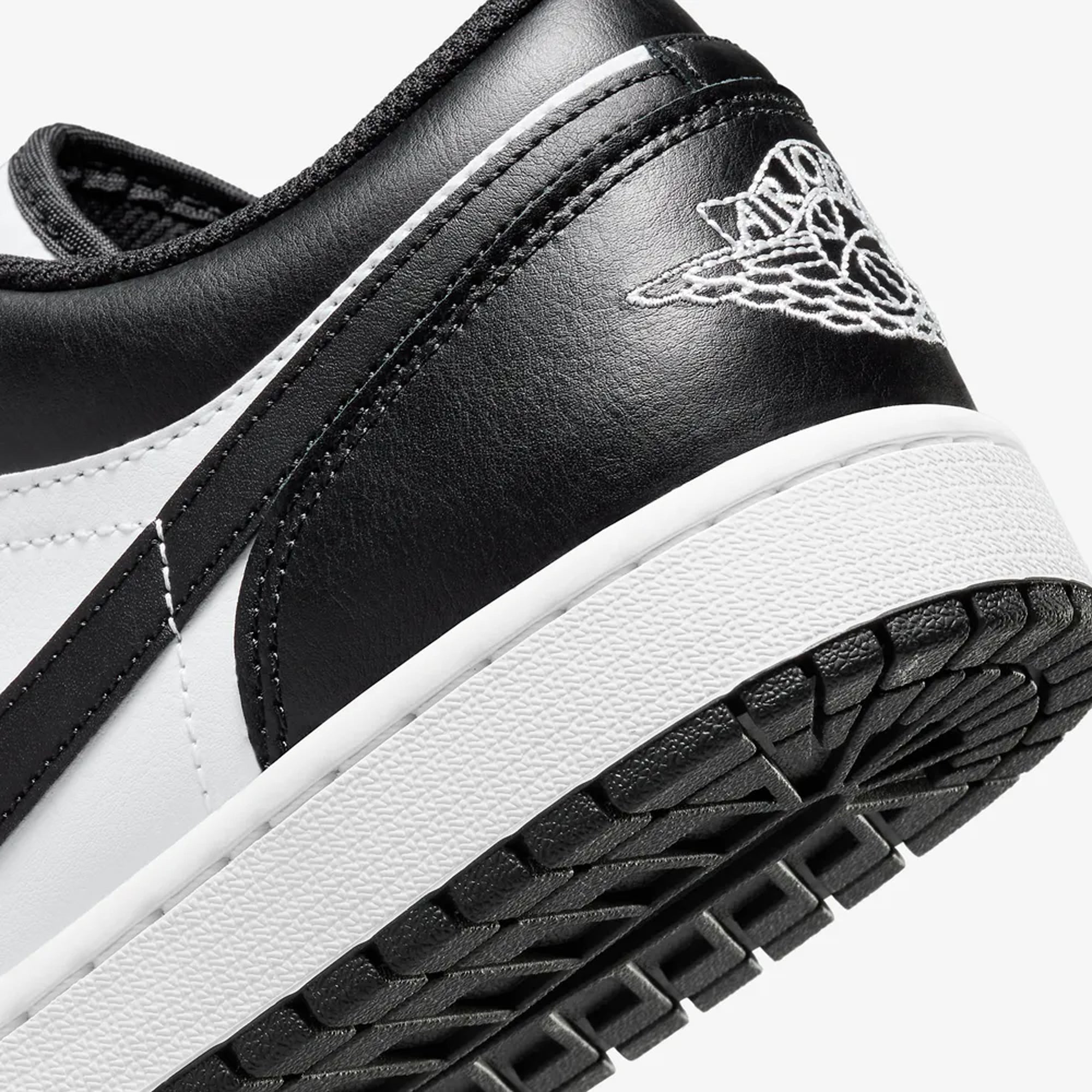 AIR JORDAN 1 LOW 'WHITE/BLACK-WHITE'