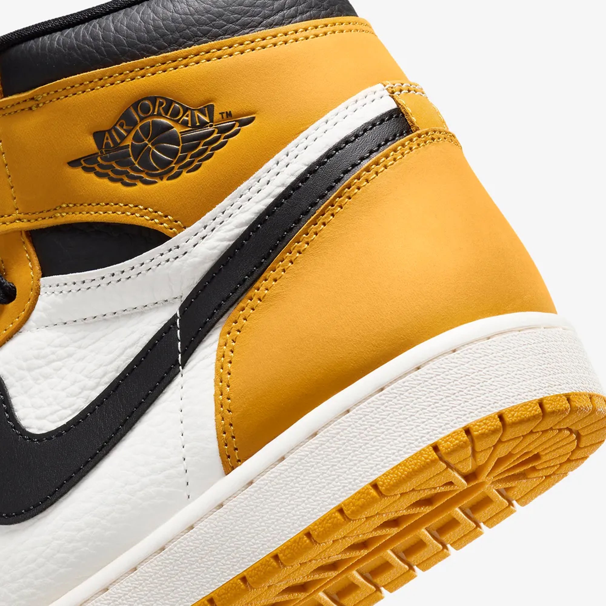 AIR JORDAN 1 RETRO HIGH OG 'YELLOW OCHRE/BLACK-SAIL'