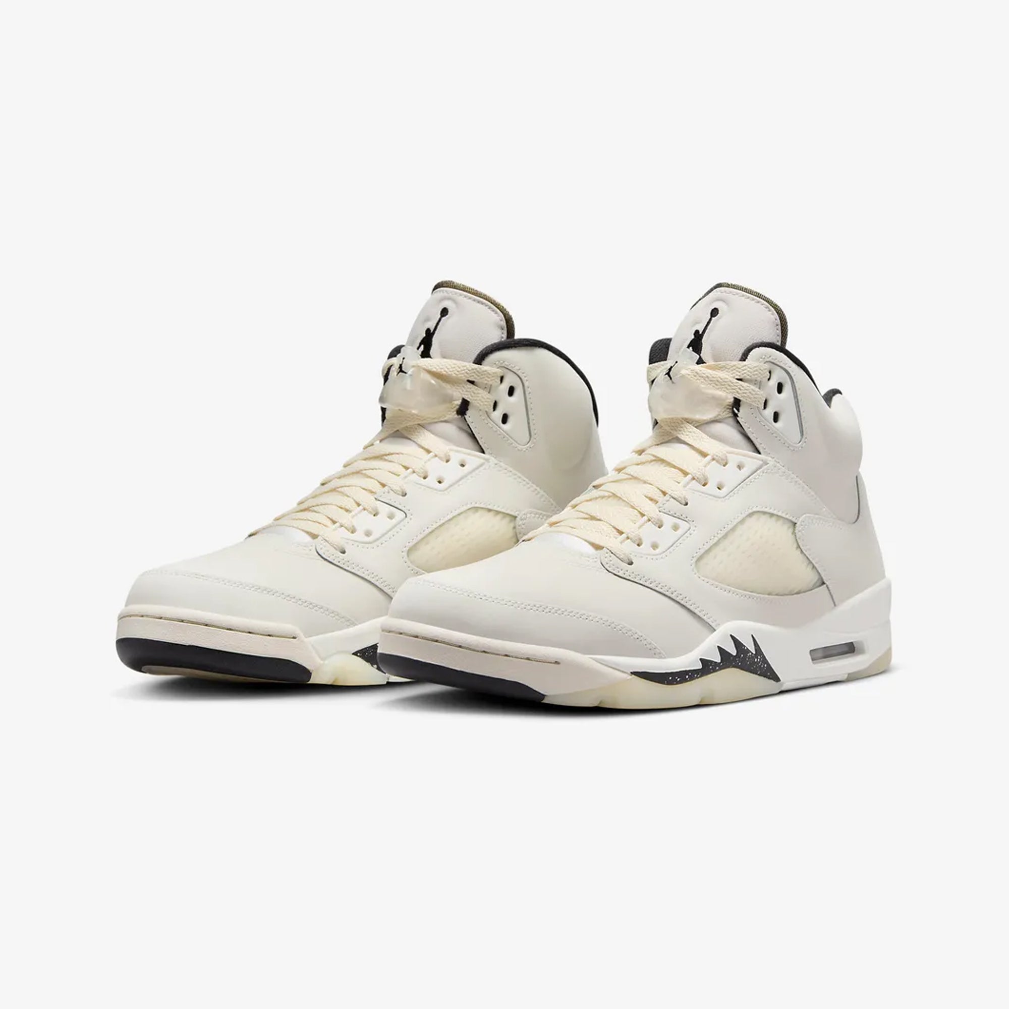 AIR JORDAN 5 RETRO SE 'SAIL/BLACK-LT OREWOOD BRN-COCONUT MILK'