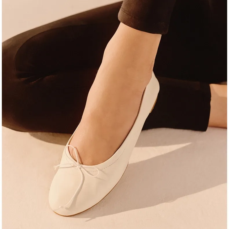 Marco Shoes Passo ballet shoes white