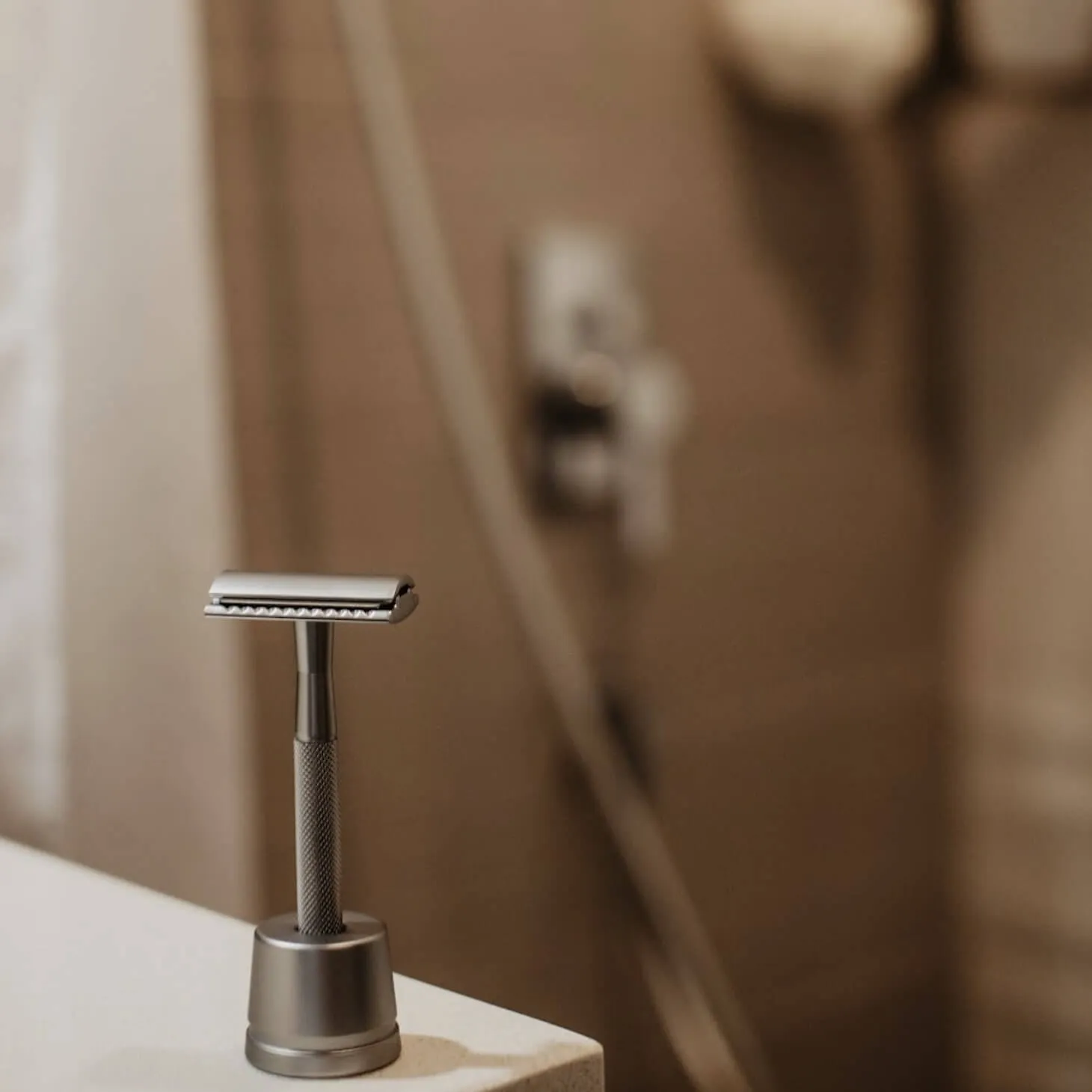 Metal Safety Razor + Stand