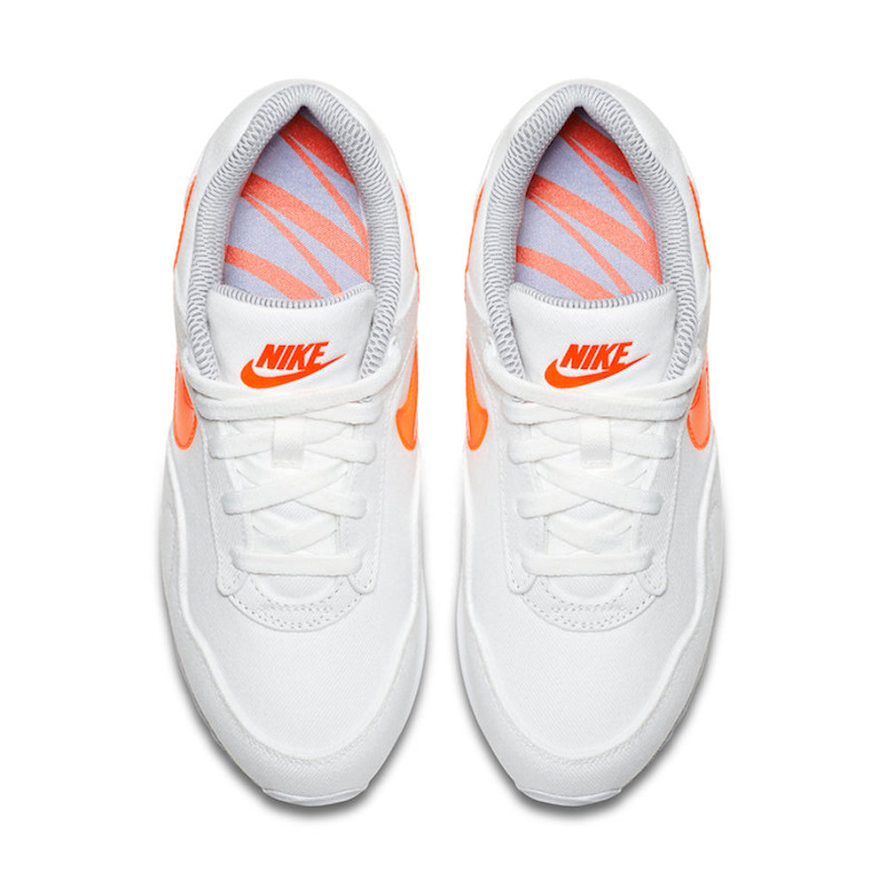 TNIS NIKE OURBUST LUX