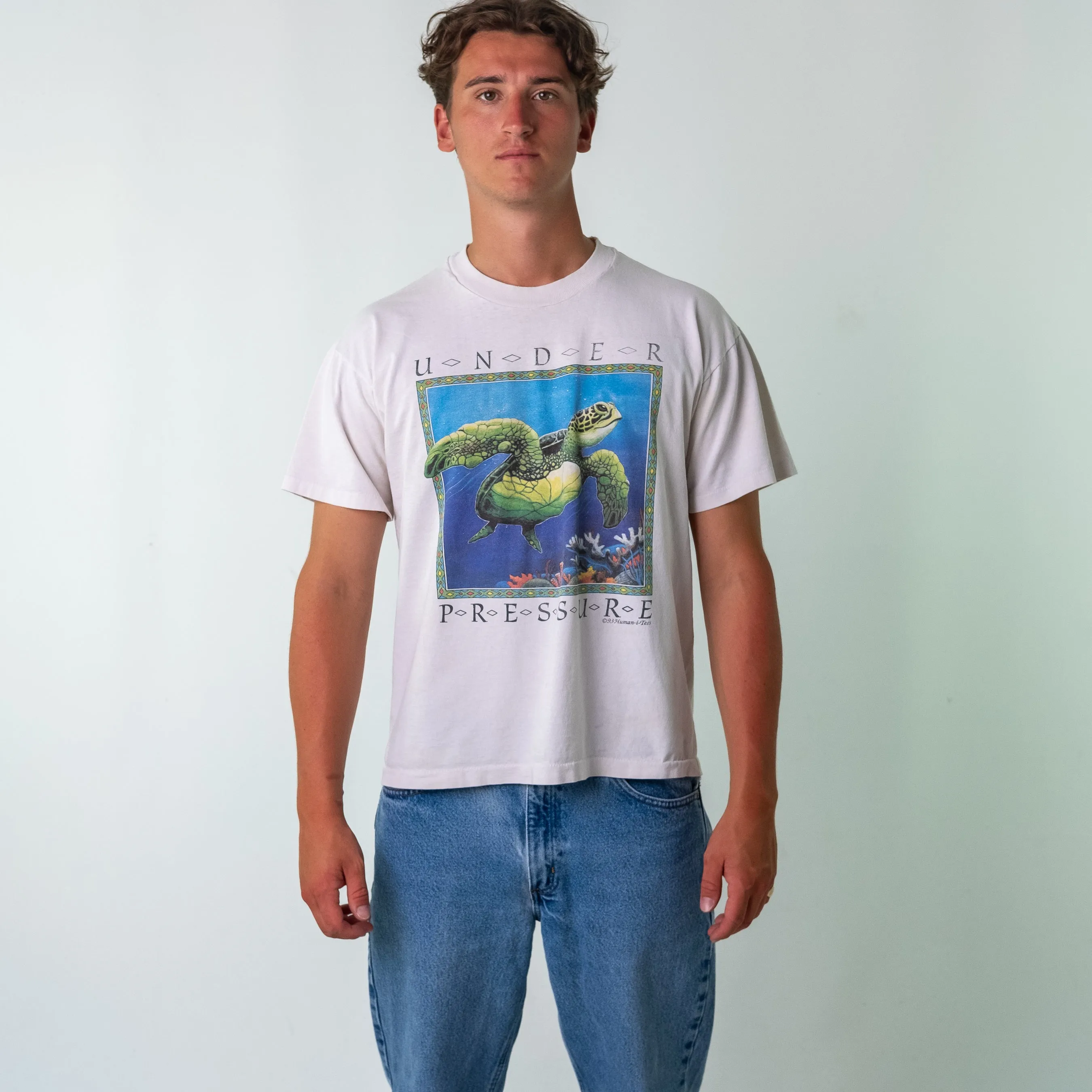 White 90s Unbranded Anvil Human-I-Tees Turtle 1993 Oversized Single Stitch T-Shirt (L)