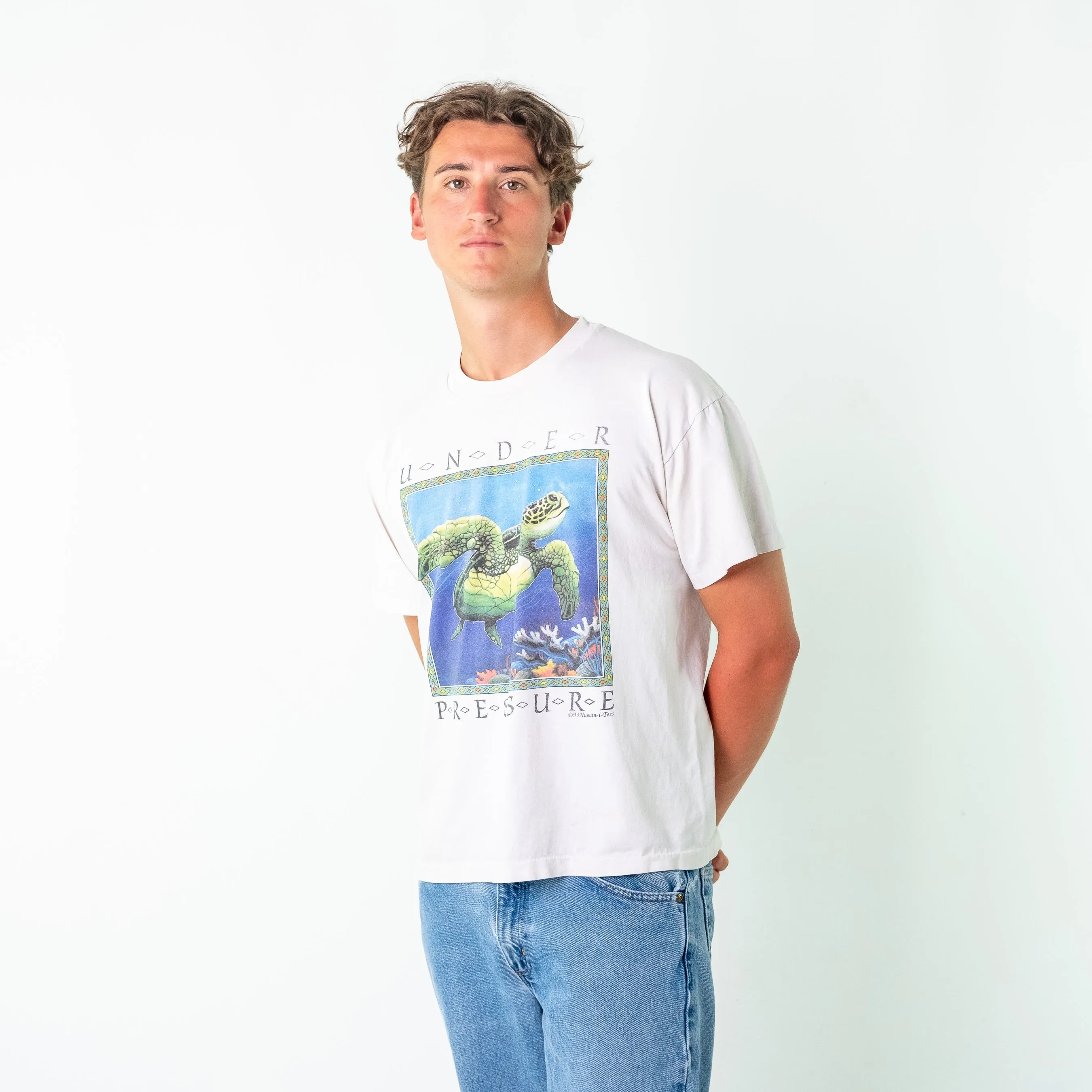 White 90s Unbranded Anvil Human-I-Tees Turtle 1993 Oversized Single Stitch T-Shirt (L)